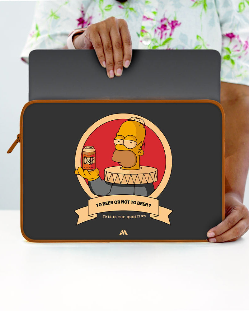 To Beer or Not to Beer MacBook / Laptop-Sleeve